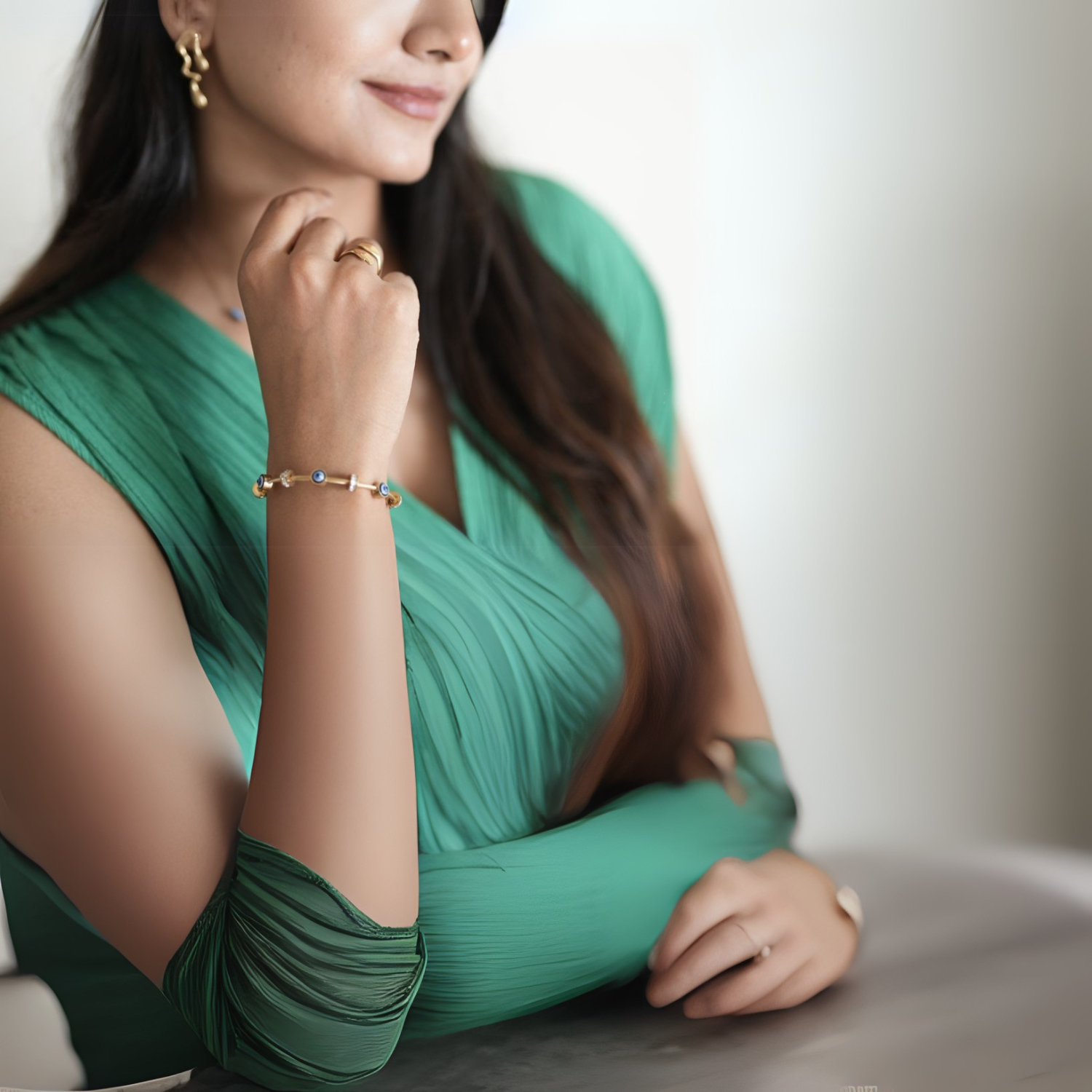 Anti tarnish 18k gold plated evil eye magnetic bracelet - Image 3