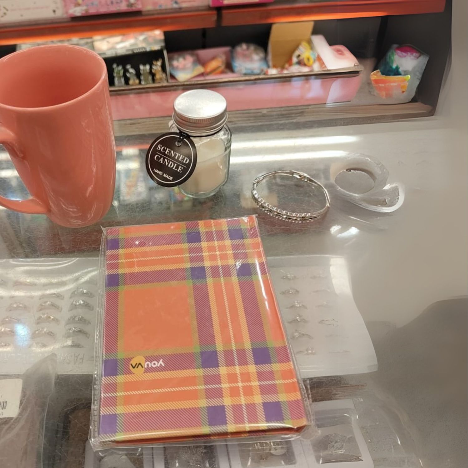 Women's Day Gift Hamper - Image 2